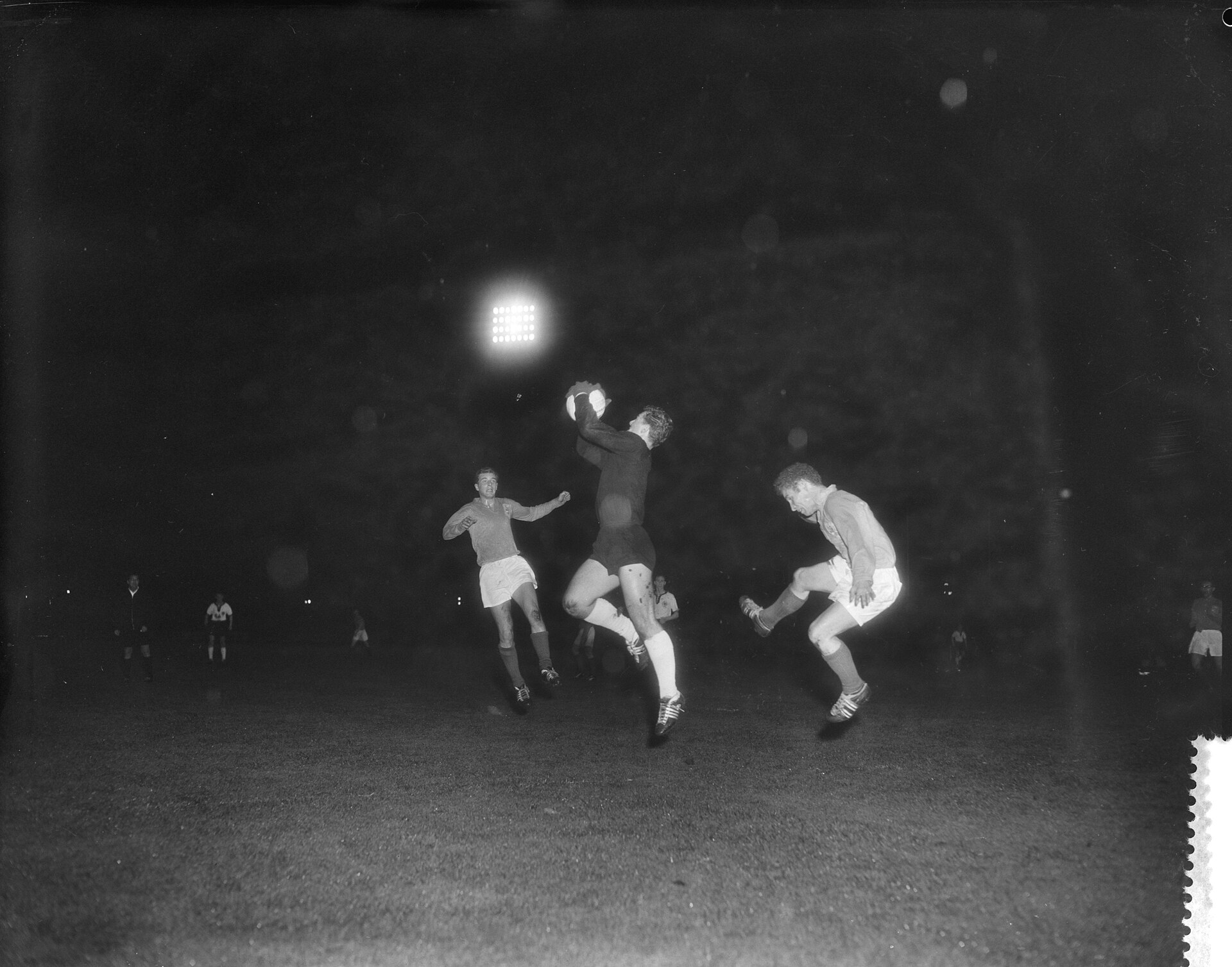 Hoe het Nederlandse amateurvoetbal in elkaar zit – en wat het kost